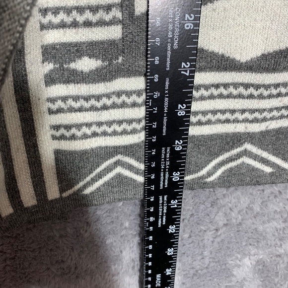 Rebecca Elliot Women’s Cardigan Sweater Small Gray White Aztec Tribal Open Front - Picture 3 of 8